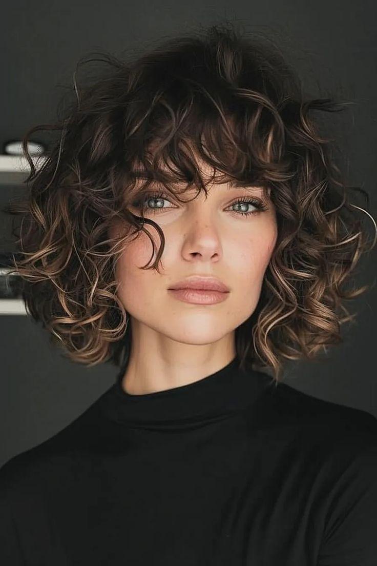Bob mit Pony und Locken