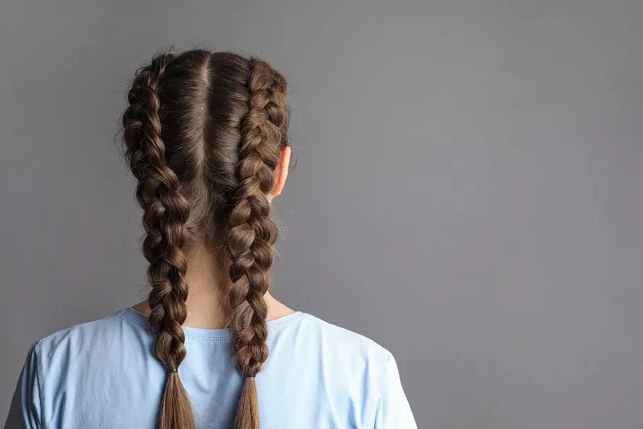 Doppelter Flechtzopf lange Haare