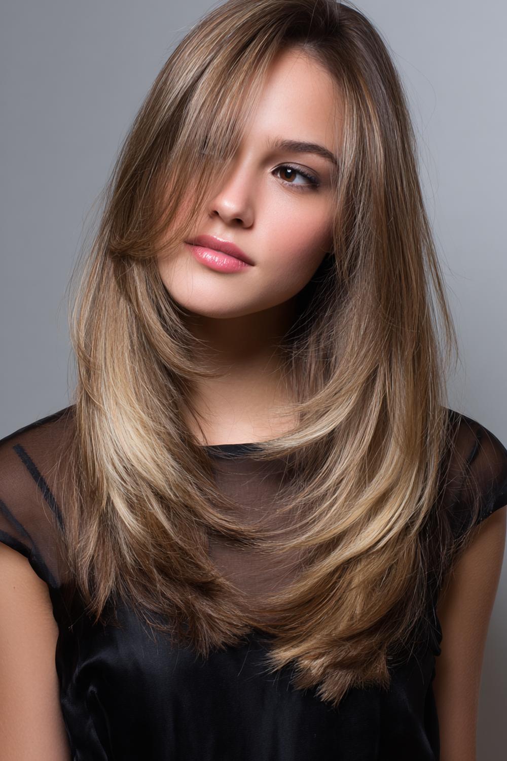 31. Federschnitt Frisur mit Micro-Layern für extra Luftigkeit