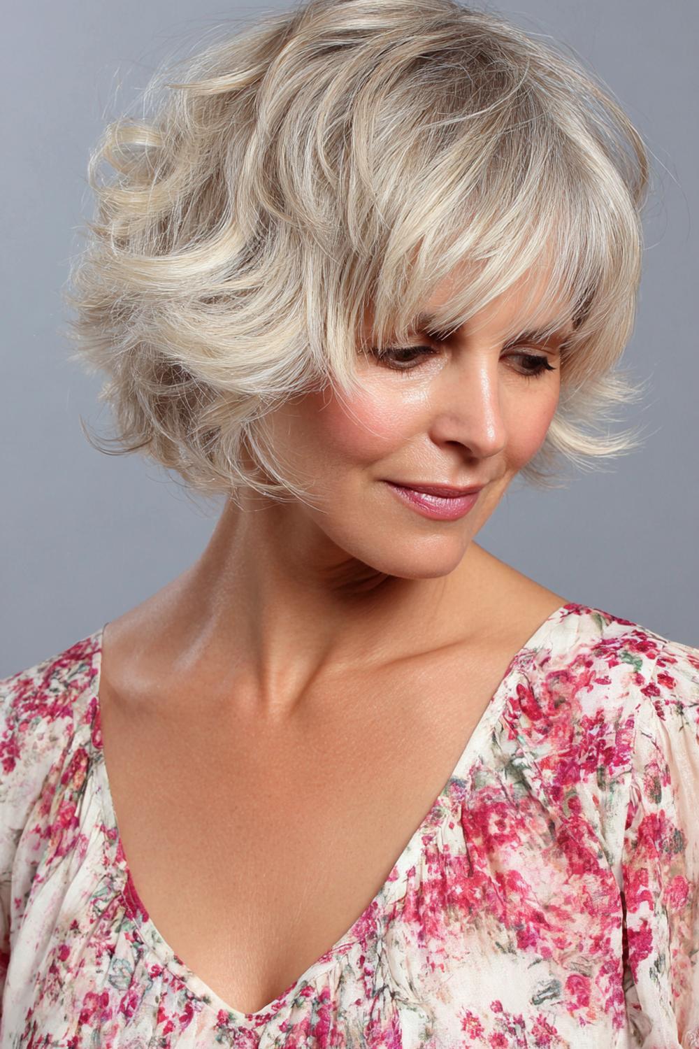 10. Frisur 2026 Frauen ab 50: Shaggy Bob mit Federstufen und weichem Volumen