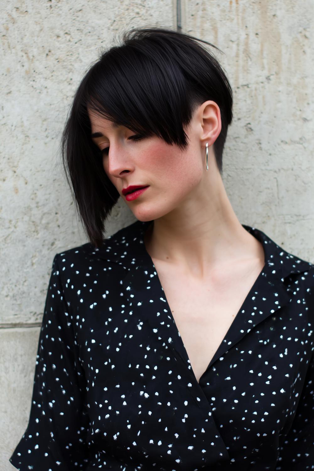 8. Kurzfrisuren 2026 Frauen kurz: Asymmetrischer Kurz-Bob mit langer Vorderpartie