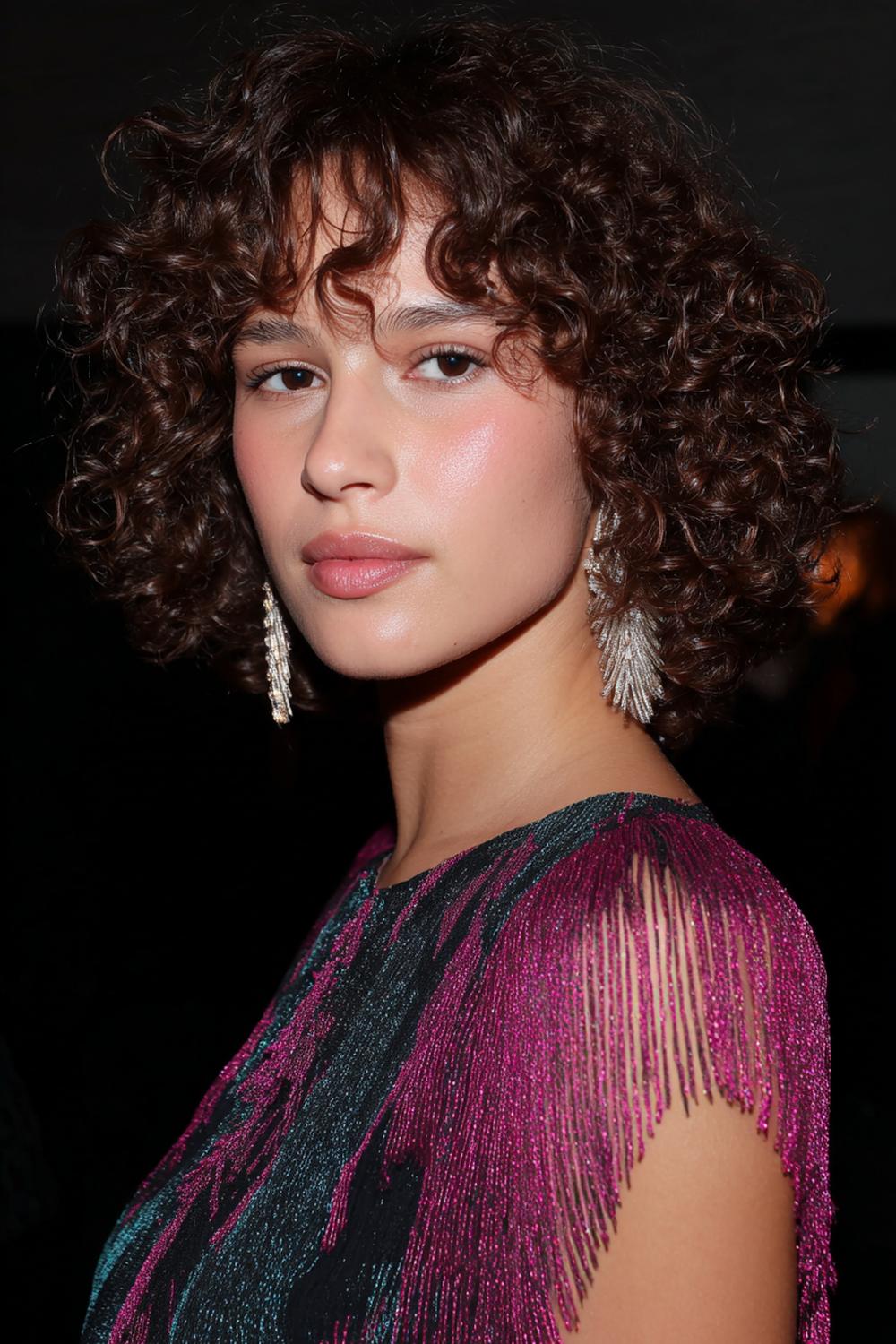 18. Frisuren 2026: Curly Bob mit definierter Ringel-Textur