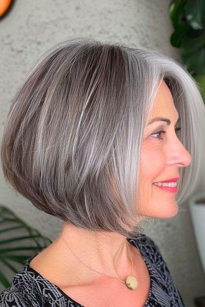 Grauer Bob als Trendfrisur