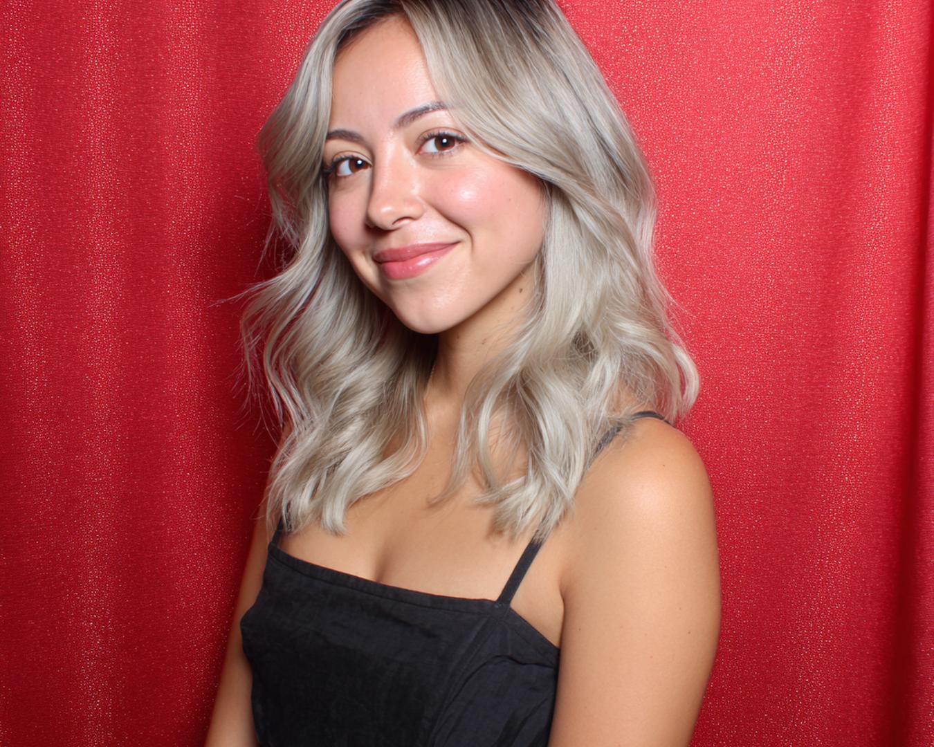 Short Silver Ash Balayage Waves