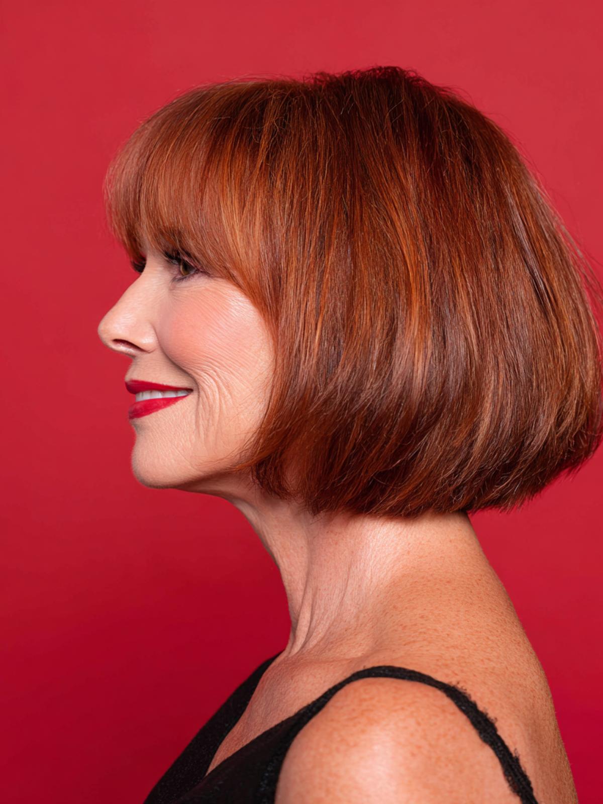 Kupferfarbener Bob Mit Vollem Pony