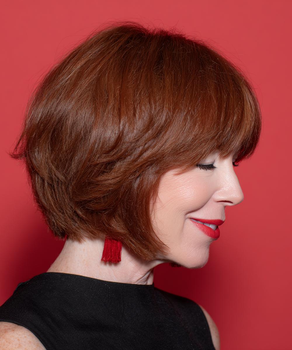 Kupferroter Stufiger Bob Mit Pony