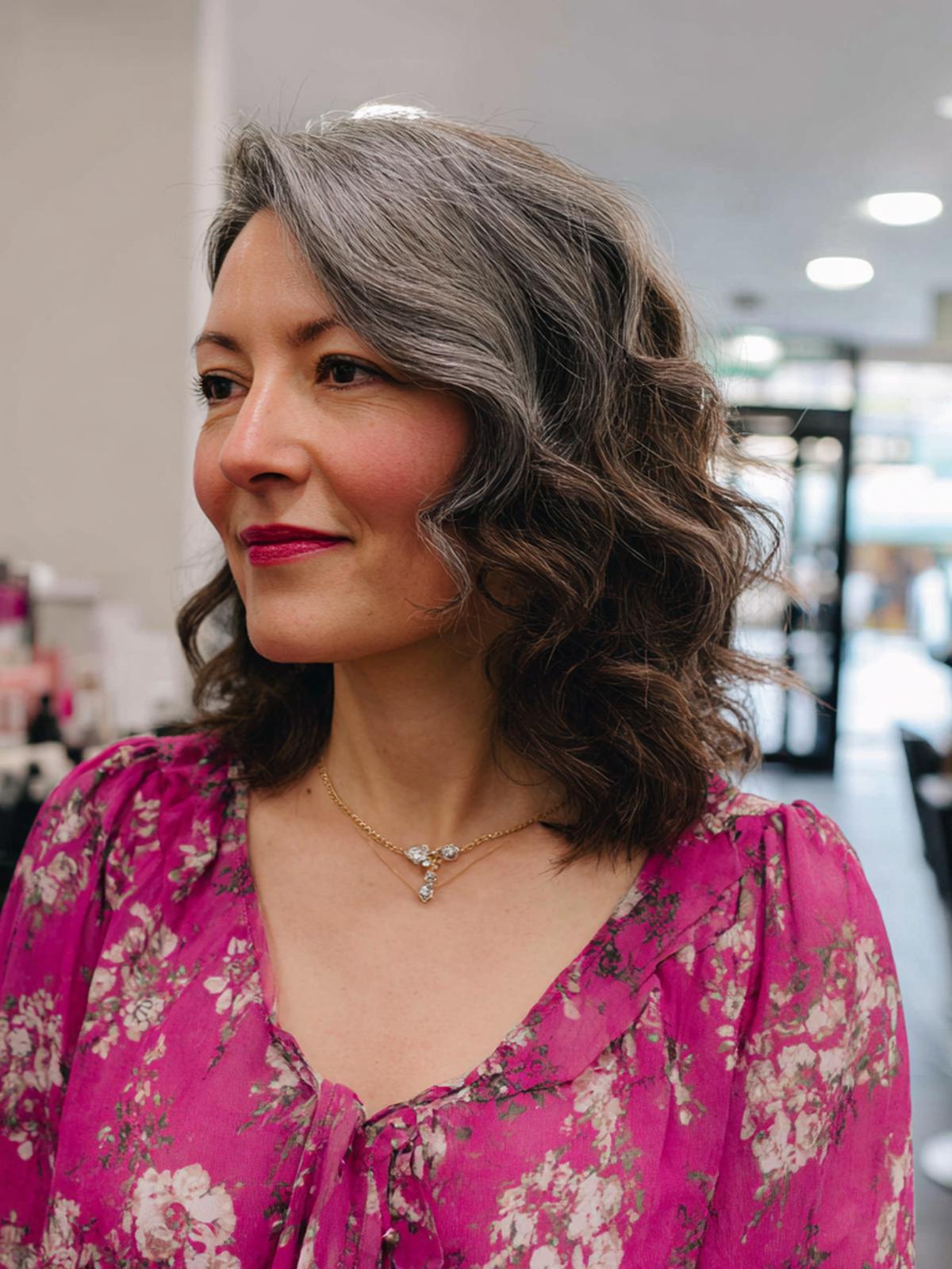 Wellen Bob Mit Grauen Strähnen