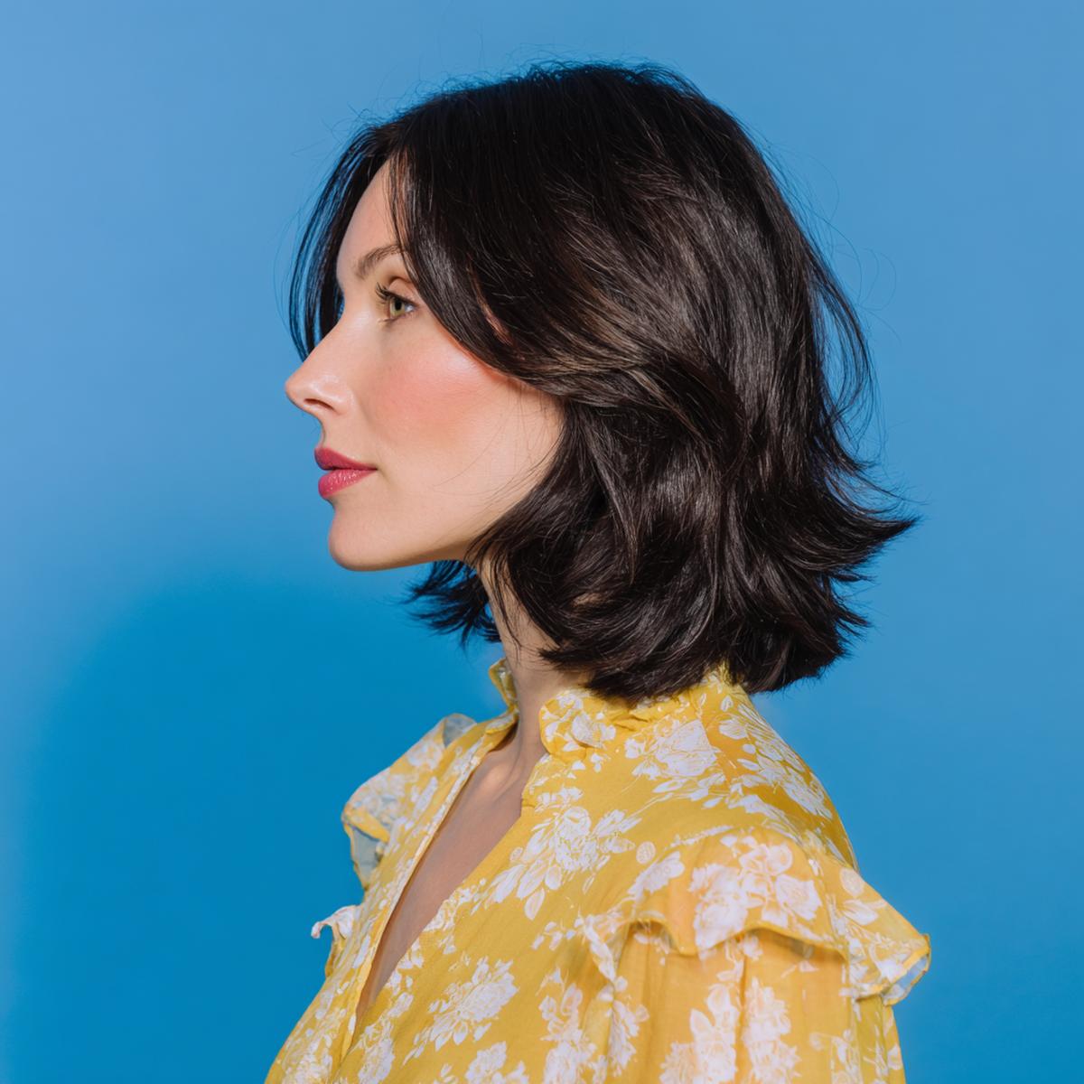 Dunkler Bob Mit Außengedrehten Spitzen