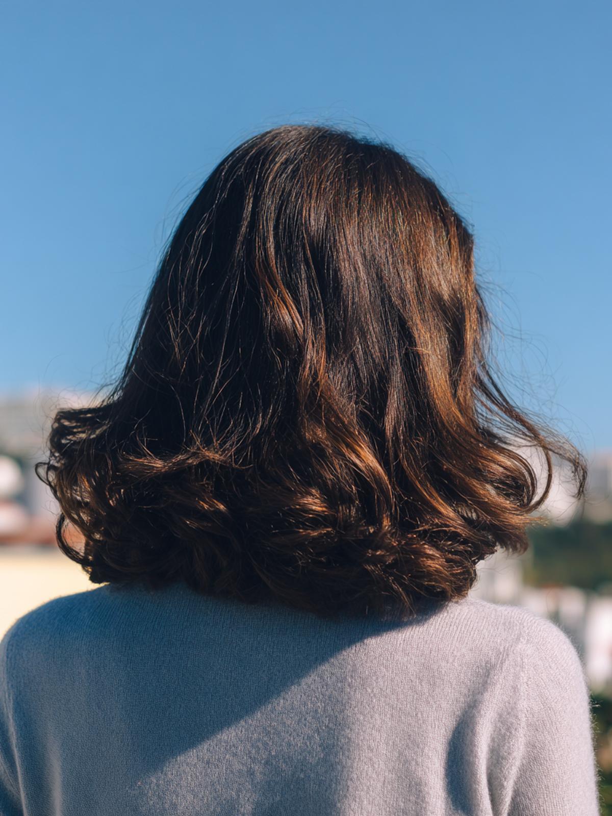 Mittellang Braun Mit Wellen