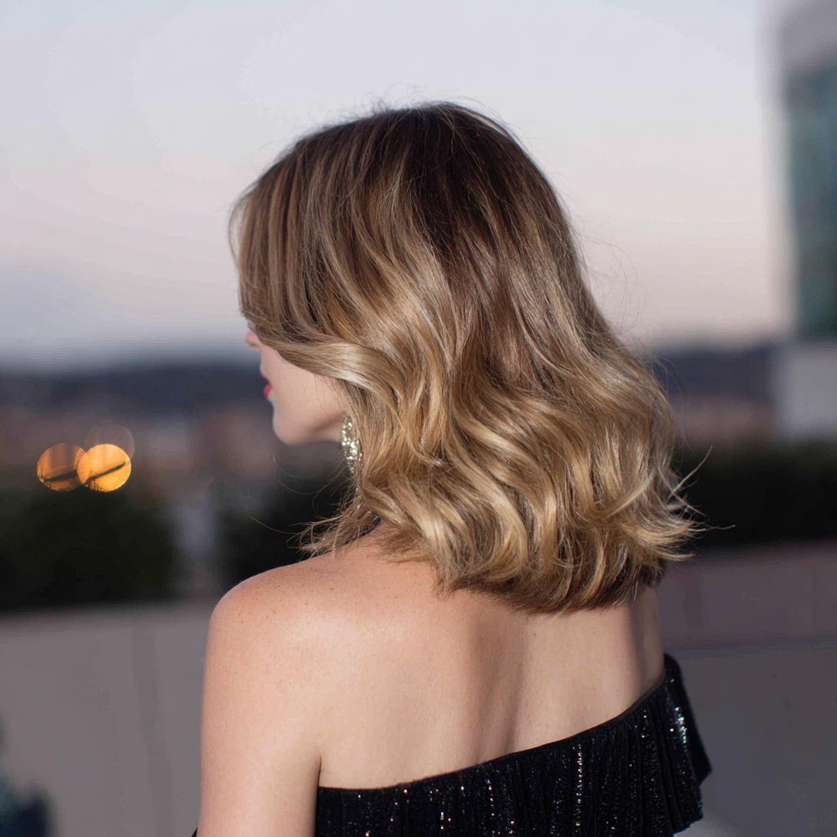 Welliges Schulterlanges Balayage Lob