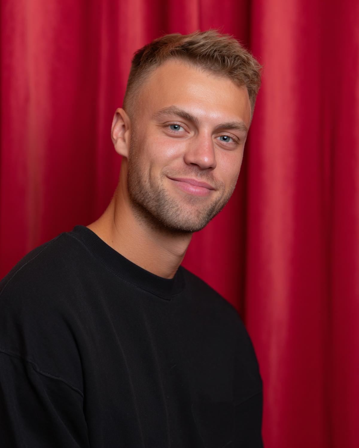 Blonder Texturierter Kurzhaarschnitt