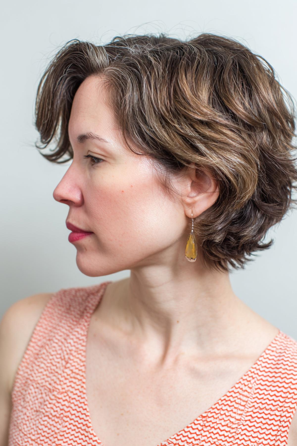 Gestufter Kurzschnitt Mit Strähnen