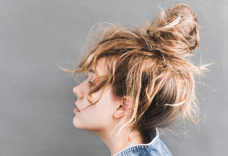 Lässiger Dutt lange Haare
