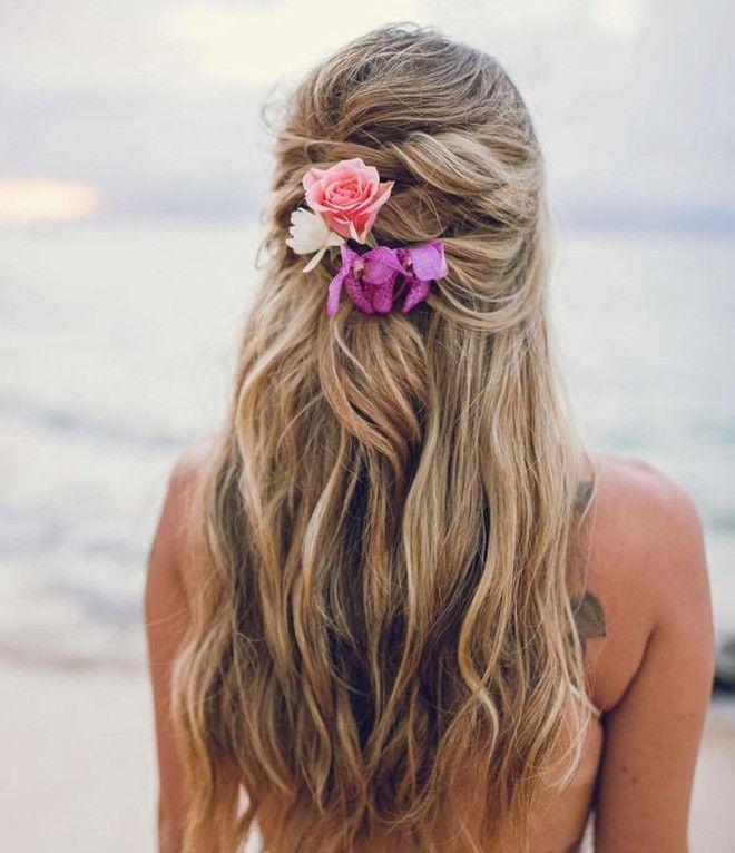 Beach Waves mit lockerem Blumenknoten