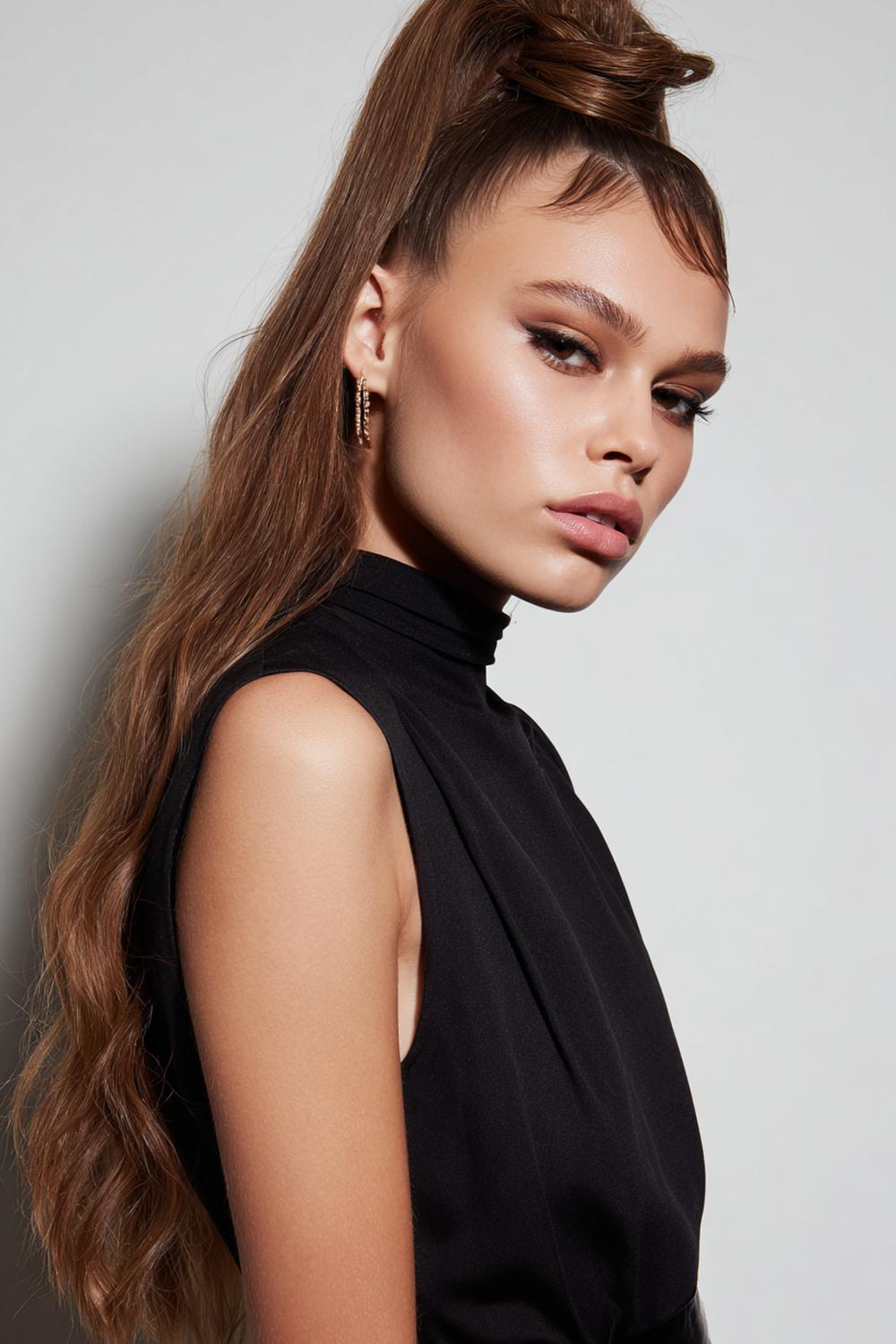 8. Moderne Haar Looks 2026: High Ponytail mit gelifteter Krone und Wickelsträhne