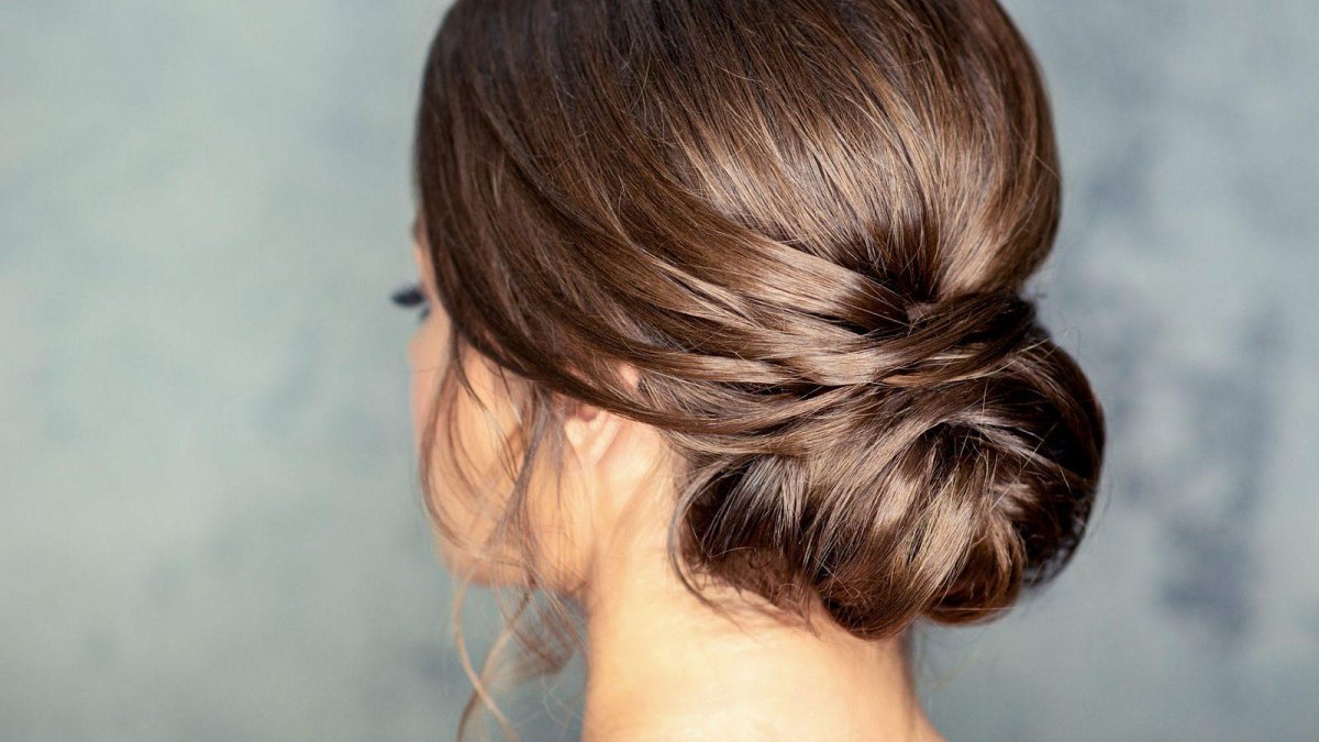 Niedriger Dutt lange Haare