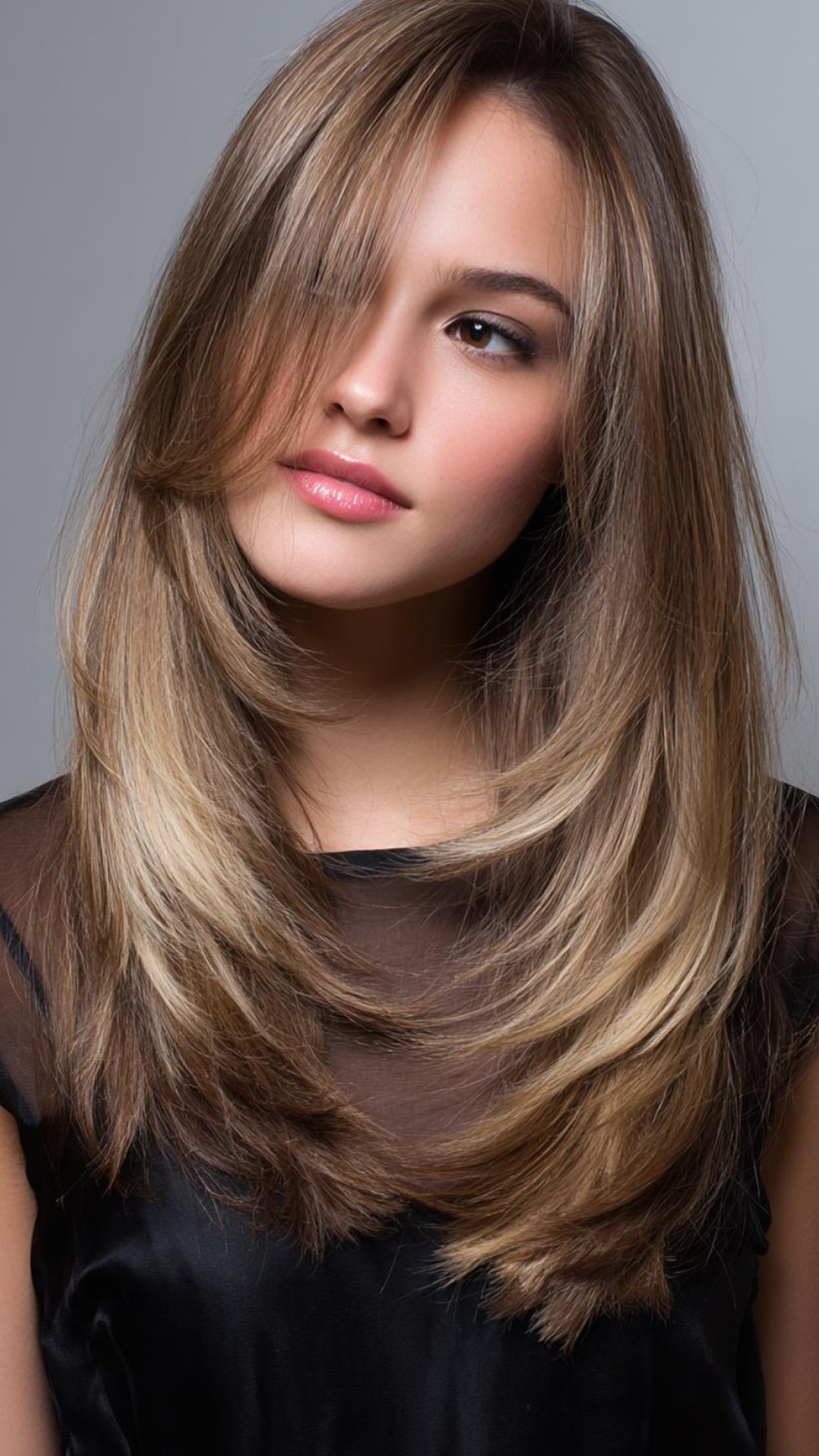 Federschnitt Frisur Stilvoll und Zeitlos