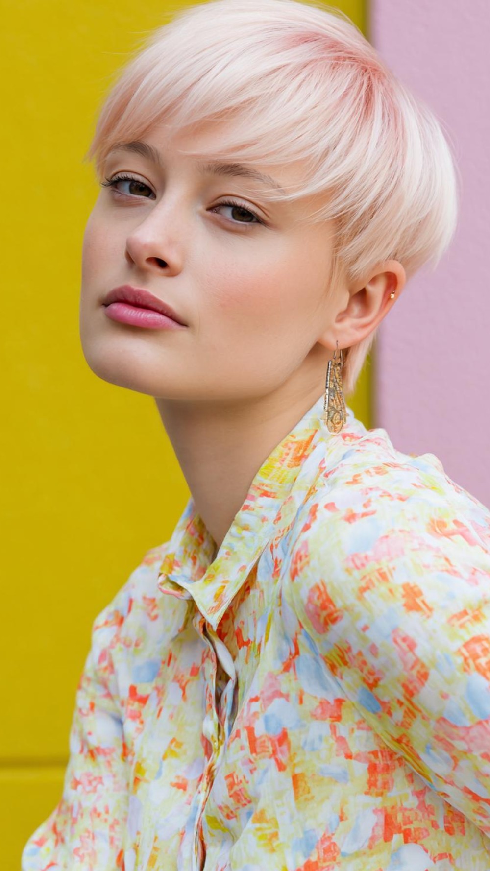 15 Frühlingsfrisuren mit weichen Konturen