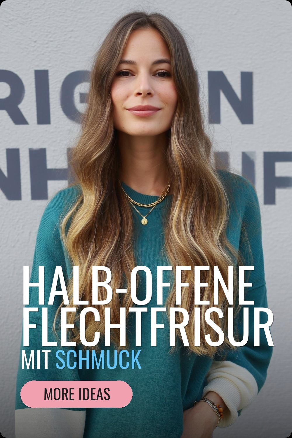 Halb-offene Flechtfrisur mit Schmuck