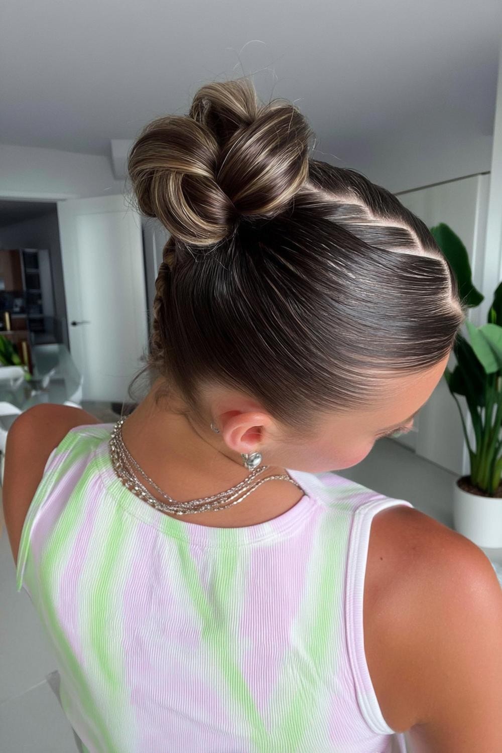 Voluminöser Zickzack-Knoten mit Highlights