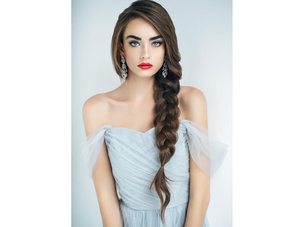 Seitlicher Zopf lange Haare