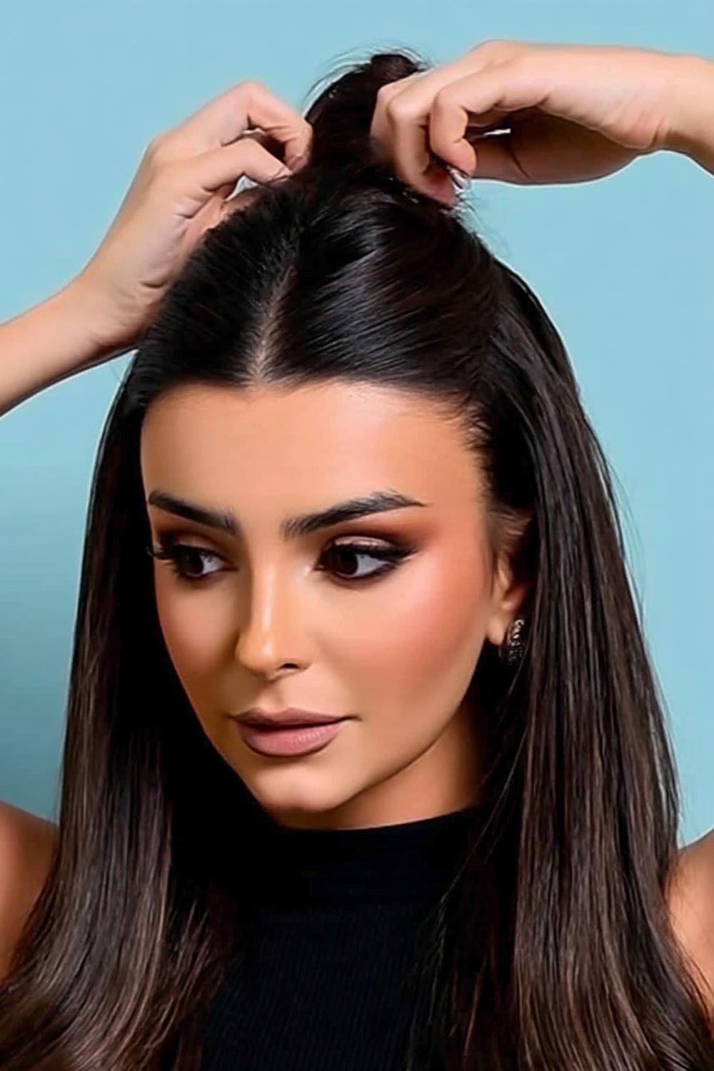 Glamouröser Pferdeschwanz mit Schmuck