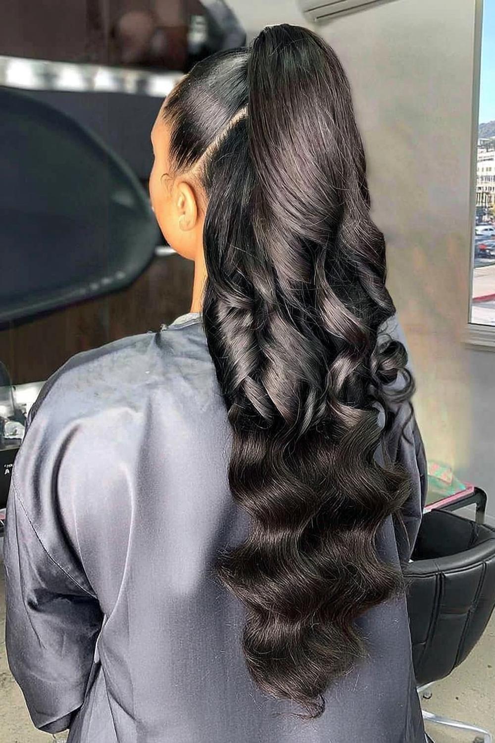 Verdrehter Pferdeschwanz kreativ