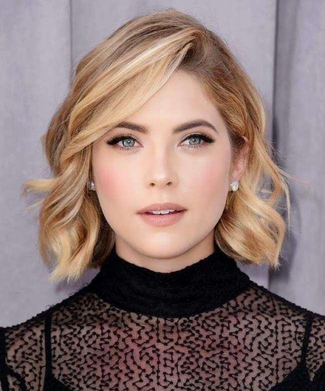Wavy Bob seitlicher Pony